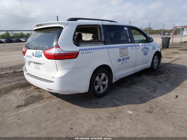 5TDKK3DC1FS639938 Toyota Sienna Le 8 Passenger