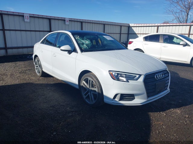 2017 AUDI A3 WAUAUGFF9H1035751