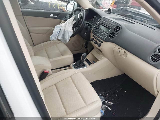 Продаж на аукціоні авто 2014 Volkswagen Tiguan Se, vin: WVGAV3AX1EW623047, номер лоту: 44693957