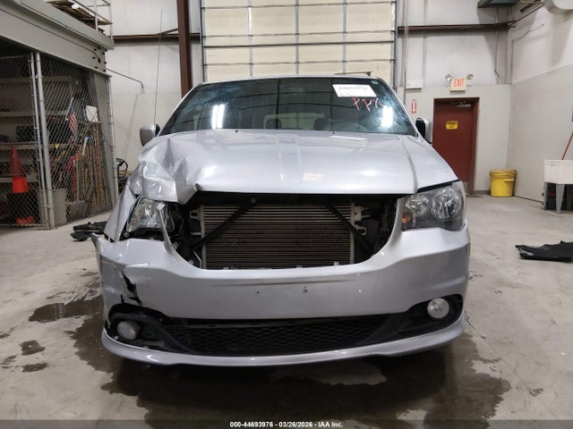 2C4RDGEG8JR195380 Dodge Grand Caravan Gt