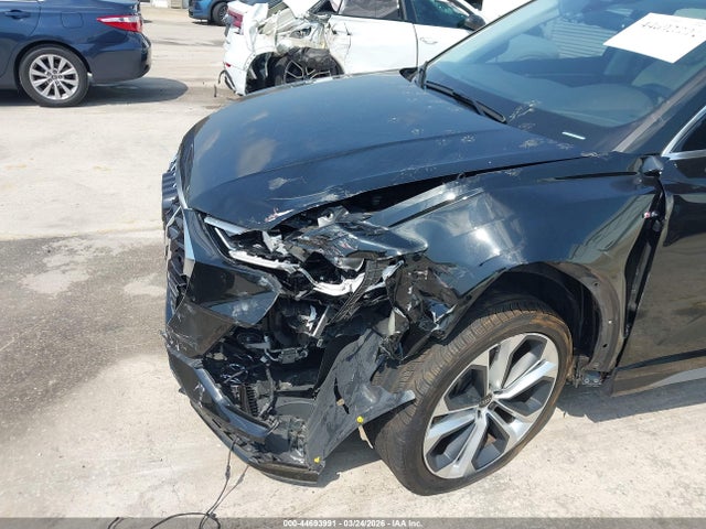 44693991 :رقم المزاد ، WA1EECF33M1134344 vin ، 2021 Audi Q3 Premium Plus 45 Tfsi S Line Quattro Tiptronic مزاد بيع