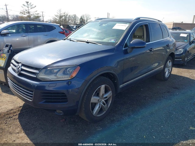 2011 VOLKSWAGEN TOUAREG WVGFF9BP4BD000615 Photo 1