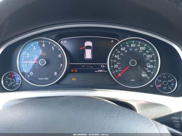 2011 VOLKSWAGEN TOUAREG WVGFF9BP4BD000615 Photo 6