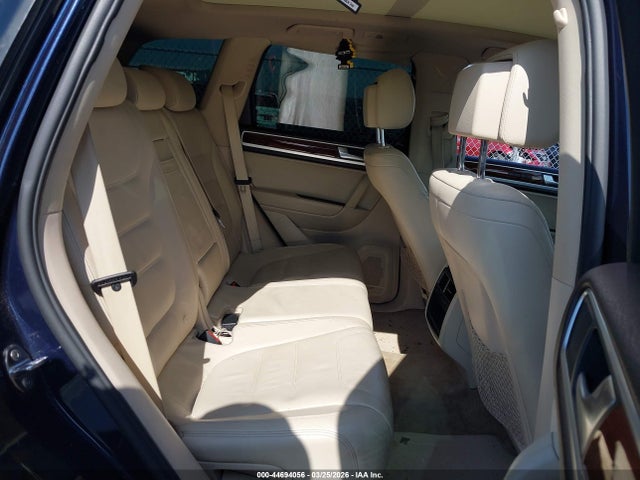 2011 VOLKSWAGEN TOUAREG WVGFF9BP4BD000615 Photo 7