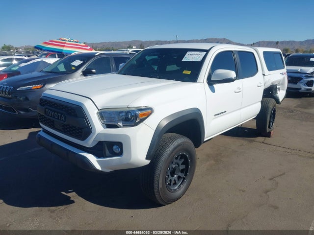 3TMCZ5AN3JM142755 Toyota Tacoma Trd Off Road
