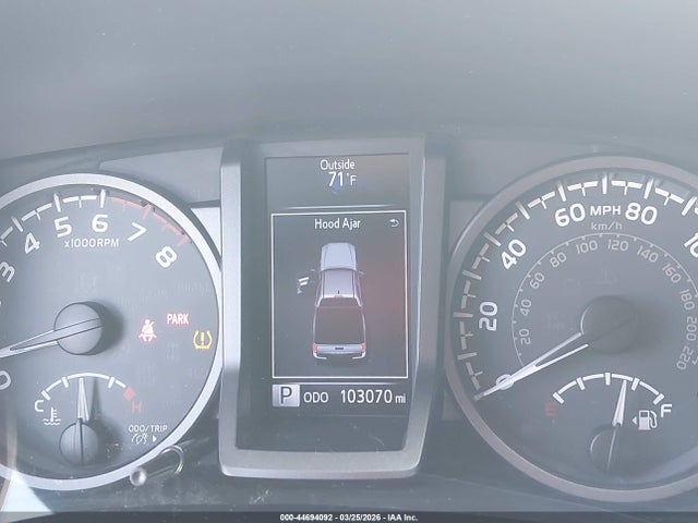 3TMCZ5AN3JM142755 Toyota Tacoma Trd Off Road