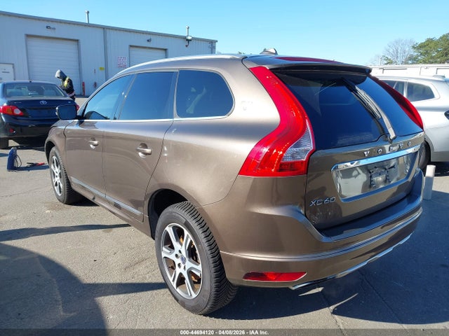 2014 VOLVO XC60 YV4902DZ7E2533726 Photo 2