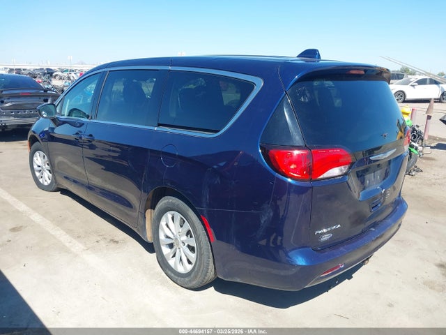 2017 CHRYSLER PACIFICA 2C4RC1DGXHR656381 Photo 2