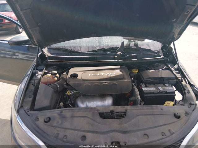 Chrysler 200 Limited 2015 1C3CCCAB7FN750467 Image 10