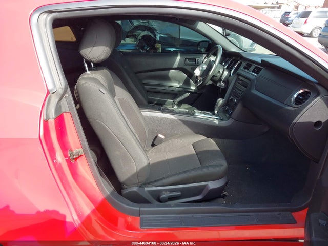 2014 Ford Mustang V6 მანქანა იყიდება აუქციონზე, vin: 1ZVBP8AM6E5331998, აუქციონის ნომერი: 44694168