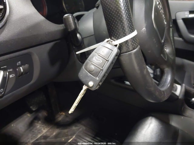 2011 AUDI A3 WAUMFAFM4BA014767 Photo 10