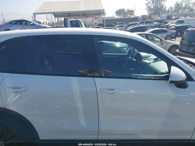 Porsche Cayenne 2016 WP1AA2A23GKA14999 Image 13