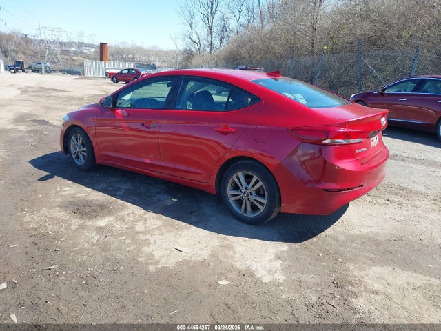 5NPD84LF5JH305337 Hyundai ELANTRA SEL