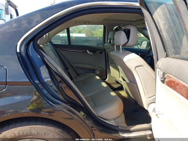 Продажа на аукционе авто 2008 Mercedes-benz C 300 Luxury/sport, vin: WDDGF54X88R030569, номер лота: 44694294