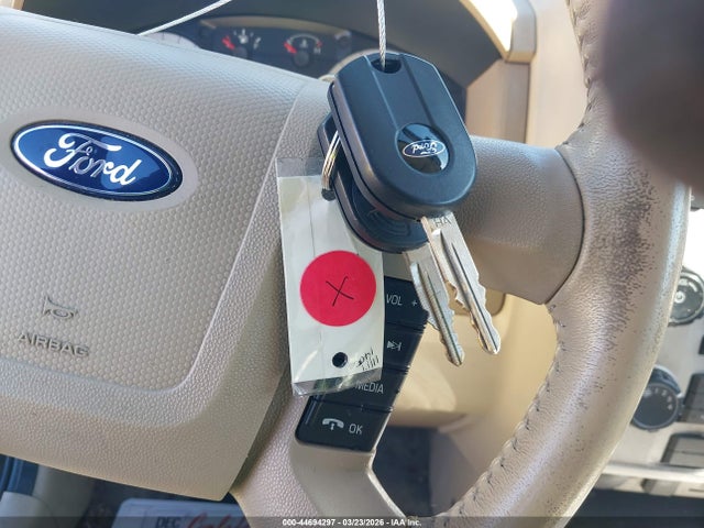 44694297 :رقم المزاد ، 1FMCU0D77BKB65586 vin ، 2011 Ford Escape Xlt مزاد بيع