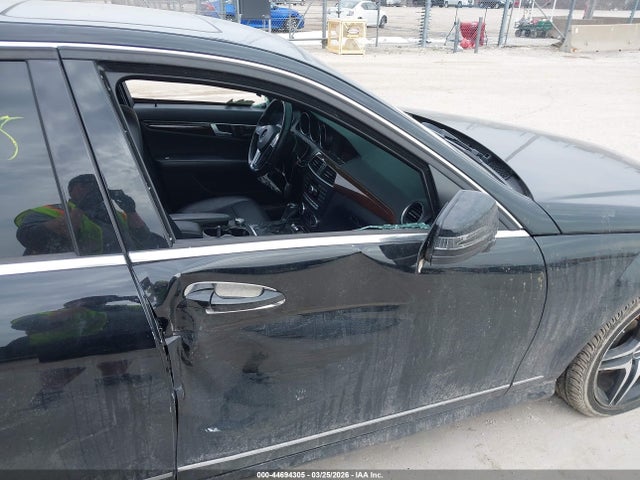 Продажа на аукционе авто 2014 Mercedes-benz C 300 Sport 4matic, vin: WDDGF8AB3ER303259, номер лота: 44694305