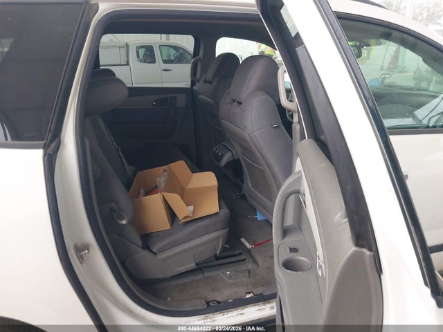 Chevrolet Traverse Ls 2015 1GNKRFED2FJ134922 Image 8