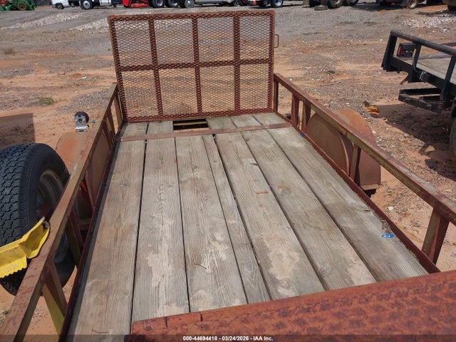 44694418 :رقم المزاد ، 4C0FS10119A000227 vin ، 2009 Trailer Holt Mfg مزاد بيع