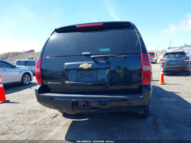 44694433 :رقم المزاد ، 1GNSKJE70ER101886 vin ، 2014 Chevrolet Suburban 1500 Lt مزاد بيع