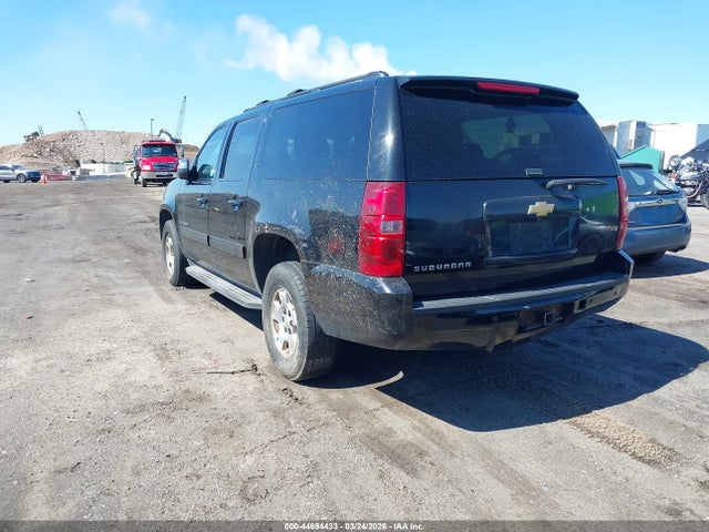 44694433 :رقم المزاد ، 1GNSKJE70ER101886 vin ، 2014 Chevrolet Suburban 1500 Lt مزاد بيع
