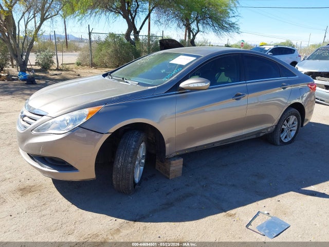 5NPEB4AC2EH935420 Hyundai SONATA GLS