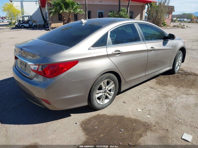 5NPEB4AC2EH935420 Hyundai SONATA GLS