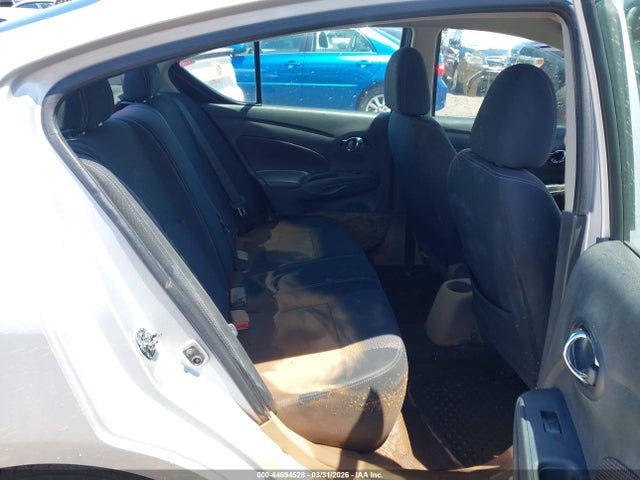 2018 Nissan Versa 1.6 Sv მანქანა იყიდება აუქციონზე, vin: 3N1CN7APXJL831015, აუქციონის ნომერი: 44694528