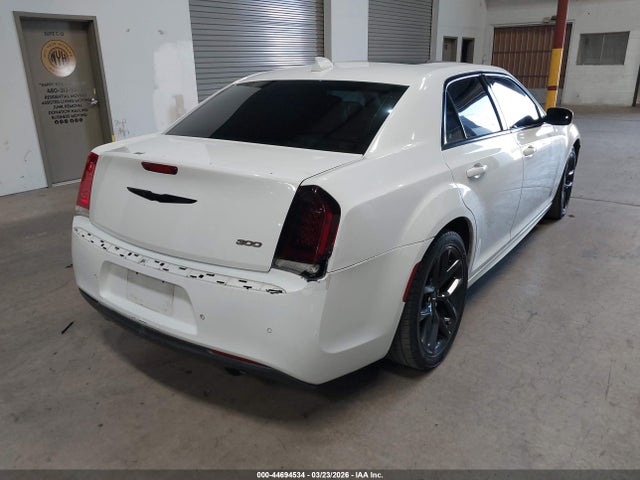 2017 CHRYSLER 300 2C3CCABG7HH593727 Photo 3