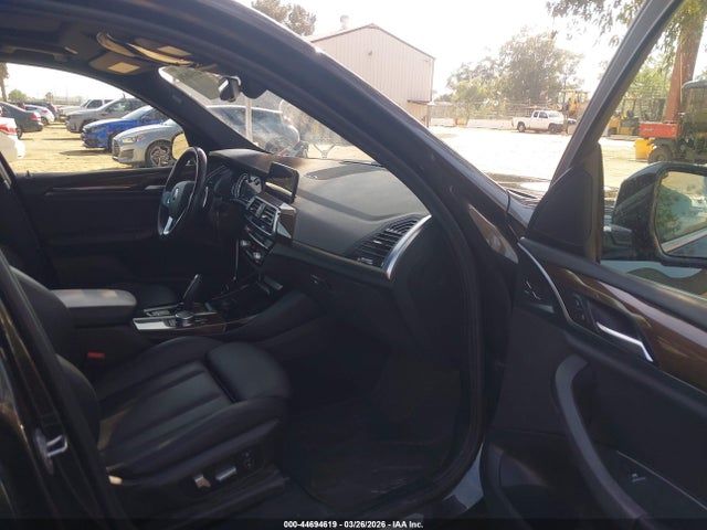 2019 BMW X3 5UXTR7C55KLE93793 Photo 4