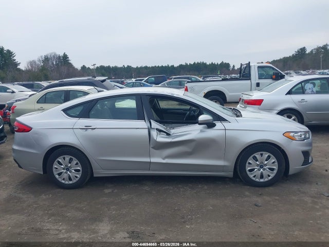 Ford FUSION S 2019 3FA6P0G72KR152332 Image 13
