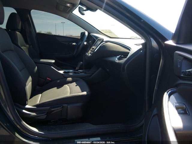 1G1ZE5ST2HF191743 Chevrolet MALIBU 1LT
