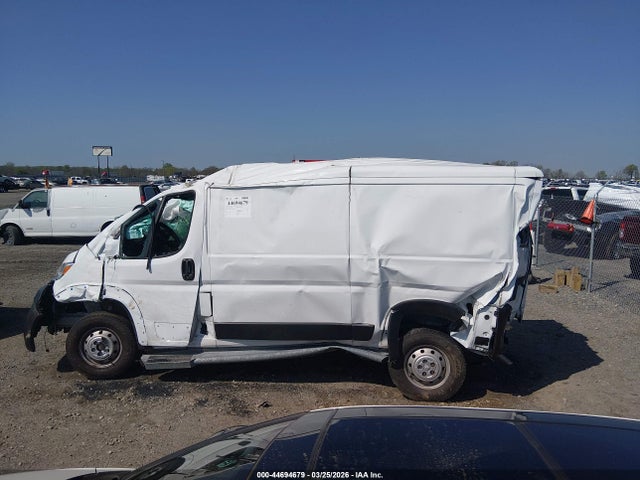 Продажа на аукционе авто 2023 Ram Promaster 2500 Low Roof 136 Wb, vin: 3C6LRVVG4PE572669, номер лота: 44694679