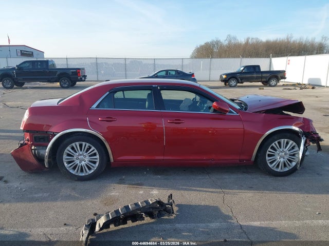 2014 Chrysler 300 მანქანა იყიდება აუქციონზე, vin: 2C3CCARG5EH276577, აუქციონის ნომერი: 44694684