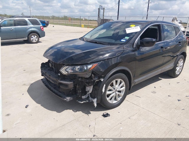 JN1BJ1CVXLW263717 Nissan Rogue Sport S Fwd Xtronic Cvt