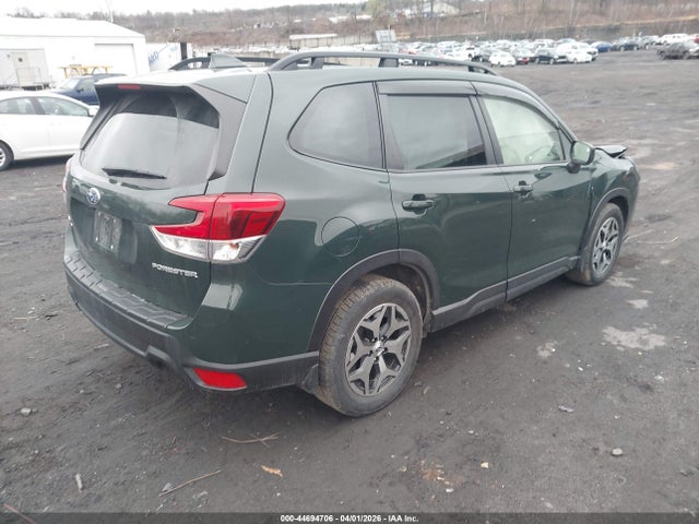 2022 Subaru Forester Premium მანქანა იყიდება აუქციონზე, vin: JF2SKAEC4NH429549, აუქციონის ნომერი: 44694706