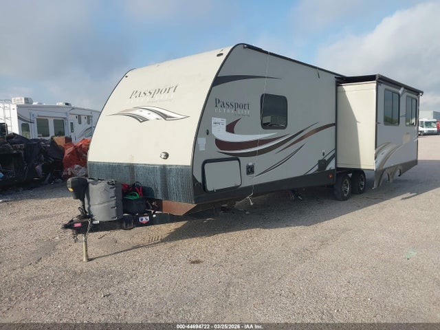 44694722 :رقم المزاد ، 4YDT28928GT415843 vin ، 2016 Keystone Rv Passport Grand Touri مزاد بيع