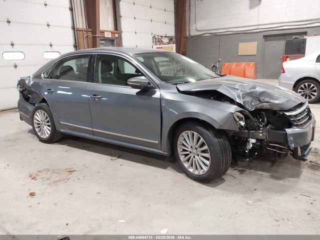 2017 VOLKSWAGEN PASSAT 1VWBT7A3XHC046671