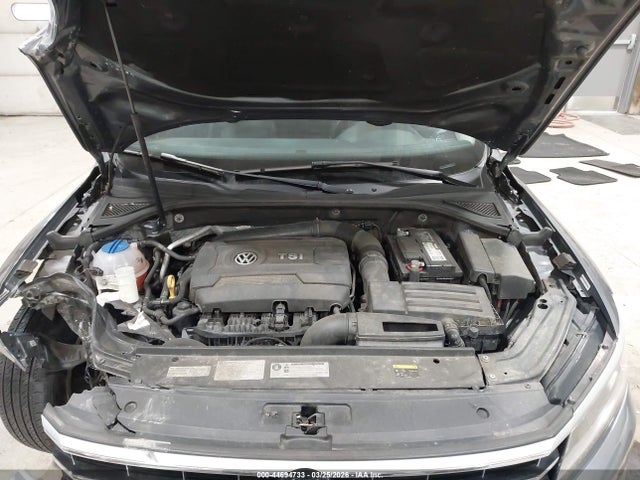 2017 VOLKSWAGEN PASSAT 1VWBT7A3XHC046671 Photo 9