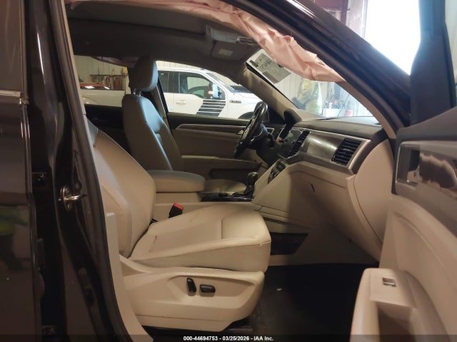 2019 Volkswagen Atlas 3.6l V6 Sel მანქანა იყიდება აუქციონზე, vin: 1V2MR2CA8KC560758, აუქციონის ნომერი: 44694753
