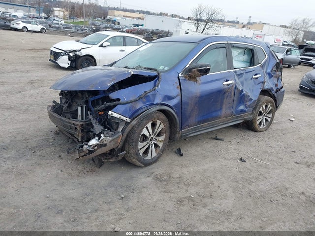 Nissan ROGUE S 2017 KNMAT2MT3HP576325 Image 2