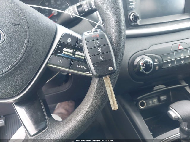 5XYPG4A39KG568254 KIA Sorento 2.4l Lx