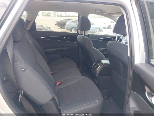 5XYPG4A39KG568254 KIA Sorento 2.4l Lx