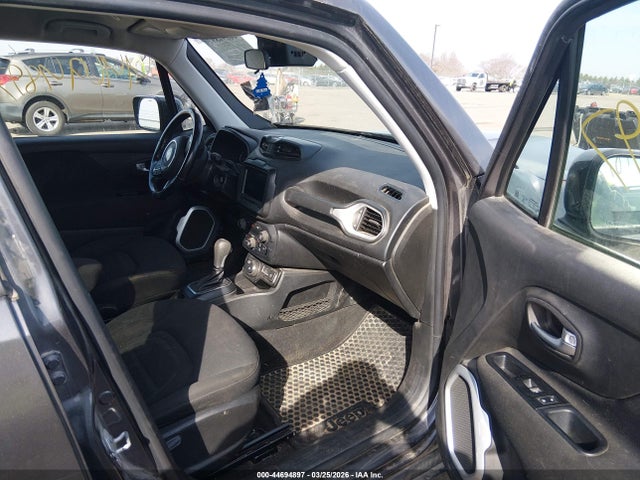 44694897 :رقم المزاد ، ZACNJBBB8KPK74358 vin ، 2019 Jeep Renegade Latitude 4x4 مزاد بيع
