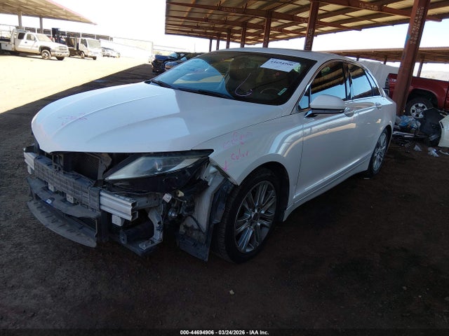 Lincoln MKZ 2014 3LN6L2G9XER829355 Image 2