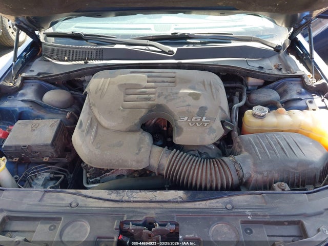 44694923 :رقم المزاد ، 2C3CCABG4FH743144 vin ، 2015 Chrysler 300 300s مزاد بيع