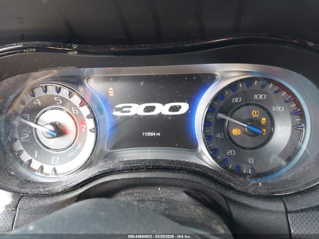 44694923 :رقم المزاد ، 2C3CCABG4FH743144 vin ، 2015 Chrysler 300 300s مزاد بيع