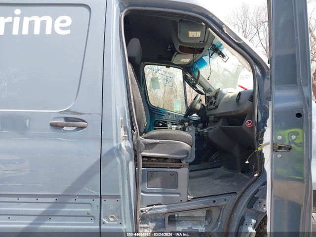 2019 MERCEDES-BENZ SPRINTER 2500 WD4PF0CD3KP095634 Photo 4