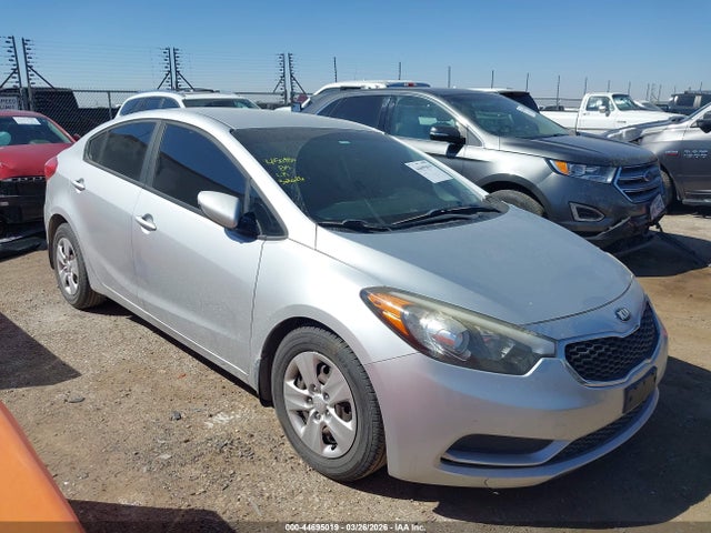 44695019 :رقم المزاد ، KNAFK4A65G5579916 vin ، 2016 Kia Forte Lx مزاد بيع
