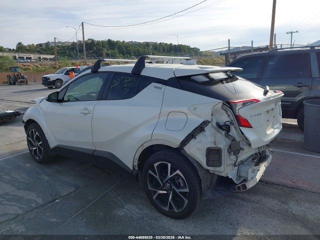 Toyota C-HR XLE 2020 JTNKHMBX6L1069336 Image 3