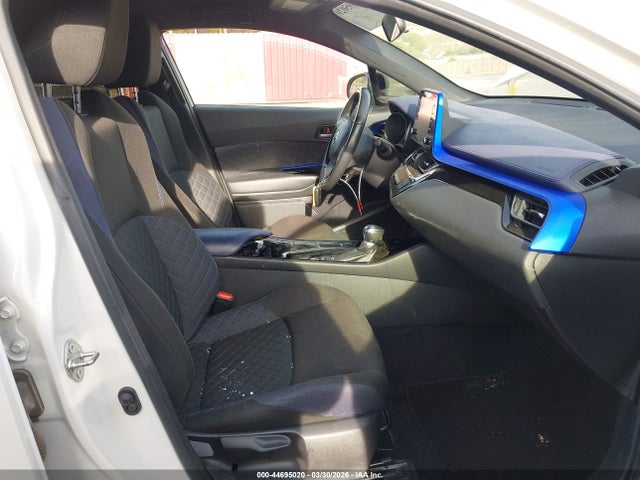 Toyota C-HR XLE 2020 JTNKHMBX6L1069336 Image 5
